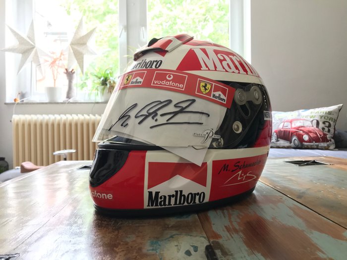 Ferrari - Fórmula 1 - Michael Schumacher - Capacete réplica