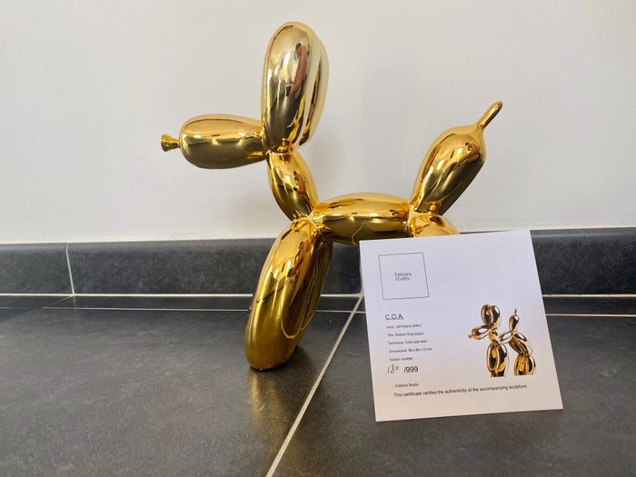 Jeff Koons (after) - Balloon Dog (Gold)