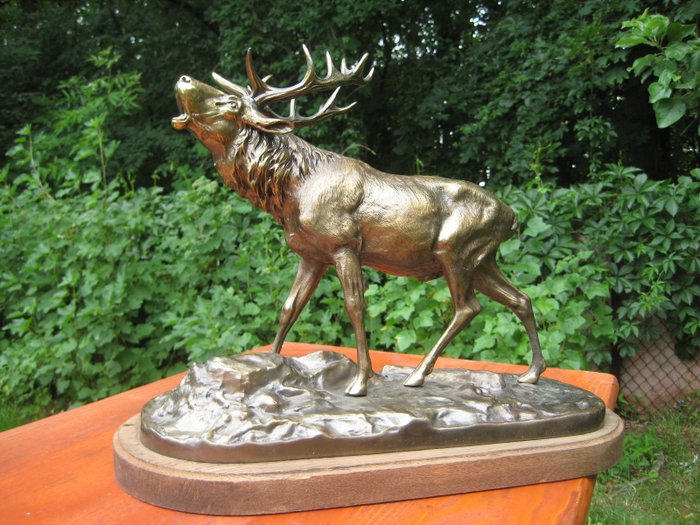 Nach P. J. Mene - Sculpture, Roaring deer - Cast bronze - Early 20th century
