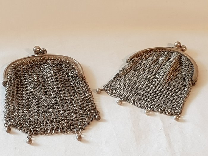 Twee gave en Antieke  zilveren Malienkolder portemonneetjes uit de periode 1900-1920 (2) - .800 zilver - Europa - Eerste helft 20e eeuw