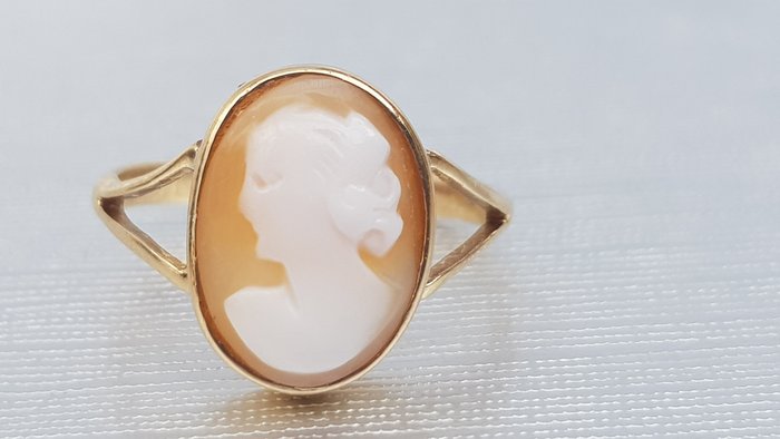 Vintage Gold Cameo Ring from 1950 _ Excellent condition - 9ct 375- UK Hallmark Or jaune - Bague Camée