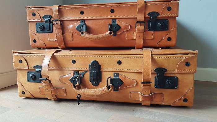 Twee Vintage suitcase - Auto koffers - 1950-1960 - oldtimer . - Giovanni. - 1950-1960
