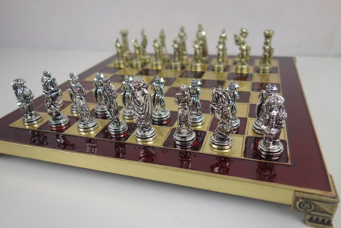 Schach-Set, Soliman der Prächtige - Das Osmanische Reich, Silber / Messing-Oberflächen. Bronzeplatte