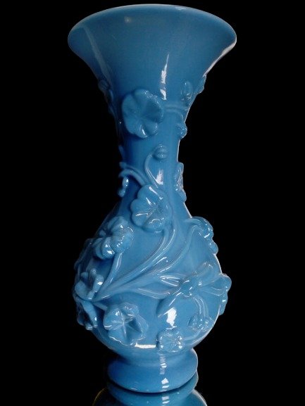 St. Louis - Antigo vaso azul opalino - Vidro