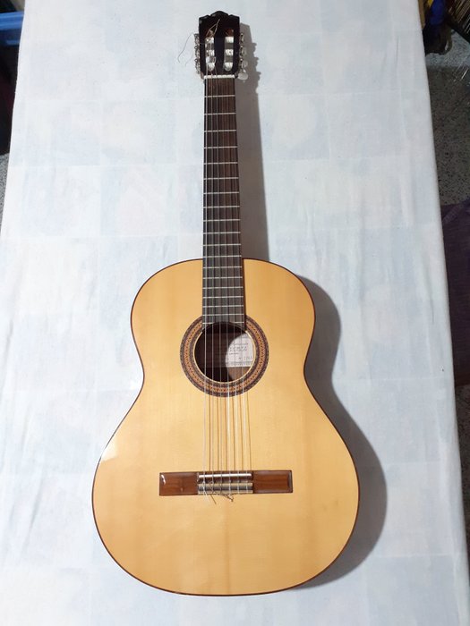J.Perez - P-630 Abeto - Guitare - Espagne