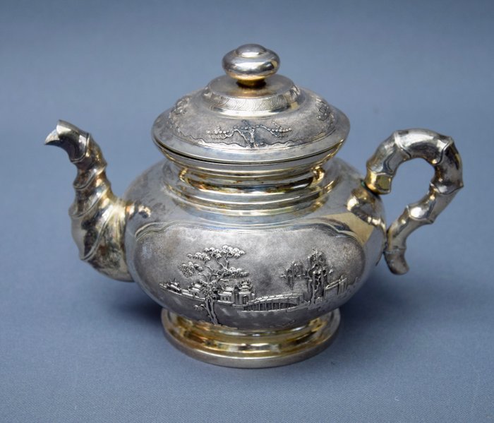 Teekanne, Antike Teekanne 900er massives Silber aus Vietnam - .900 Silber - Vietnam - Anfang des 20. Jahrhunderts