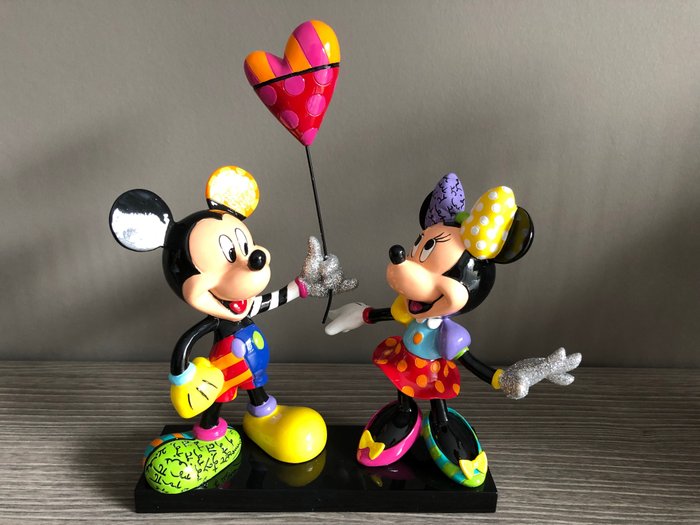 Disney - Beeldje - Romero Britto - Mickey en Minnie Mouse met ballon