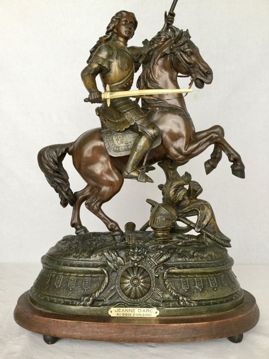 Raphaël Lugeon 1862-1943 - Jeanne D'Arc Au Siège D'Orleans __ beautifully detailed Triumphant performance - Bronze colored patinated zamac, ca 1880-1900 France, signed