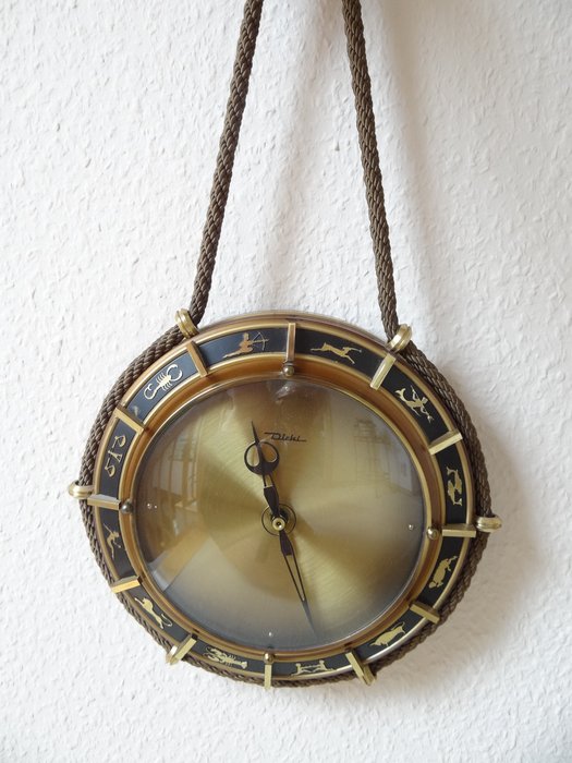 Diehl - Relógio de parede vintage "Diehl" relógio de corda "signo do zodíaco" dos anos 60 (1) - Vidro de latão metálico