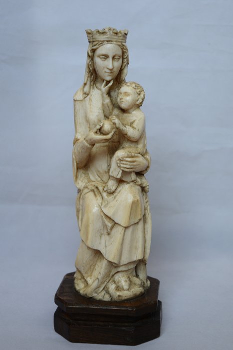 Maryja dziewica i dzieciątko Jezus, Rzeźba - Kość słoniowa - Late 19th century