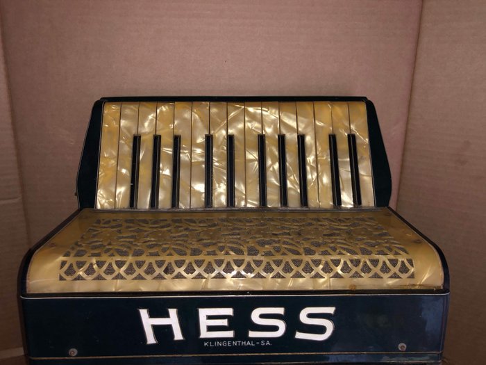 Hess Klingenthal  - accordéon - Allemagne
