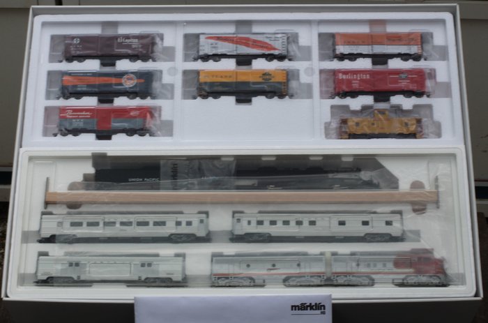 Märklin H0 - 29848 - Set - Premium-Startset Digital-USA. Schwerer Güterzug, Diesel-Expresszug und große Schiene - Santa Fe, Union Pacific Railroad