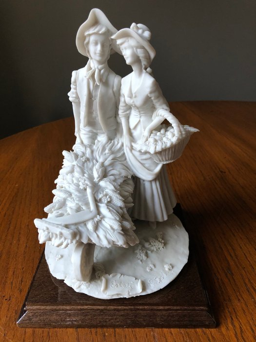 A. Belcari - Capodimonte - Figure, Sculpture - Porcelain, Wood