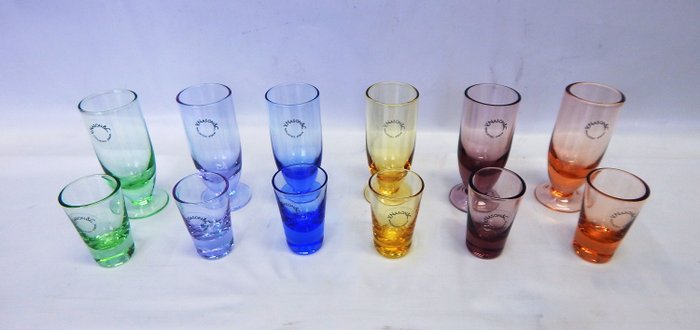 V.Nason&C - Carlo Nason - Conjunto de copos de bebidas diversas (12) - coleção mundial Murano - Vidro