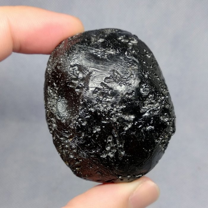 TECTITA-陨石的影响- 80万年自然，加大码。没有底价！ - 124 g