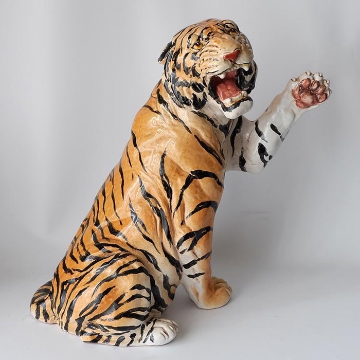 Escultura de tigre vintage de 1970 pintada a mano (43 cm) - Cerámica