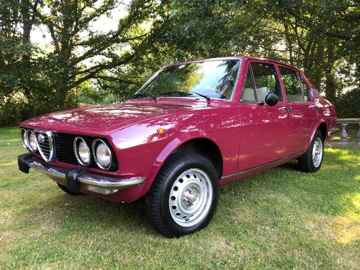 Alfa Romeo - Alfetta - 1975