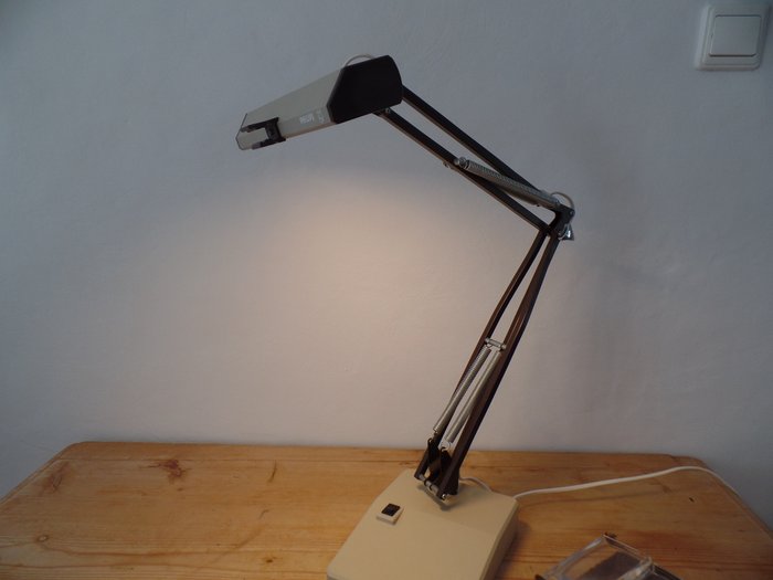 Philips - Lampada da lavoro industriale vintage Philips-lampada da tavolo  con lente d'ingrandimento con due lenti di ingrandimento separate degli  anni '60. - Catawiki
