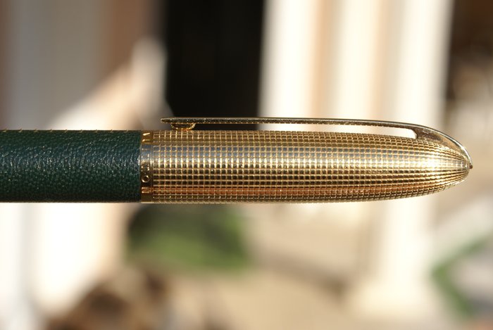 LV Louis Vuitton fountain pen gold plated, Hobbies & Toys