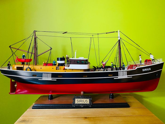 Scale ship model, Boat trawler 68cm Sirius - Mahogany, Wood - current for sale  London