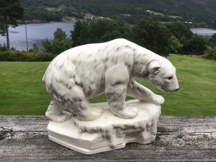 Sitzendorf - Urso polar - Porcelana