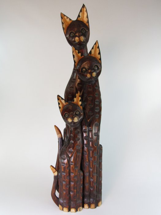 Trio von Katzen aus Holz, von Hand in Afrika geschnitzt und bemalt (3) - Holz