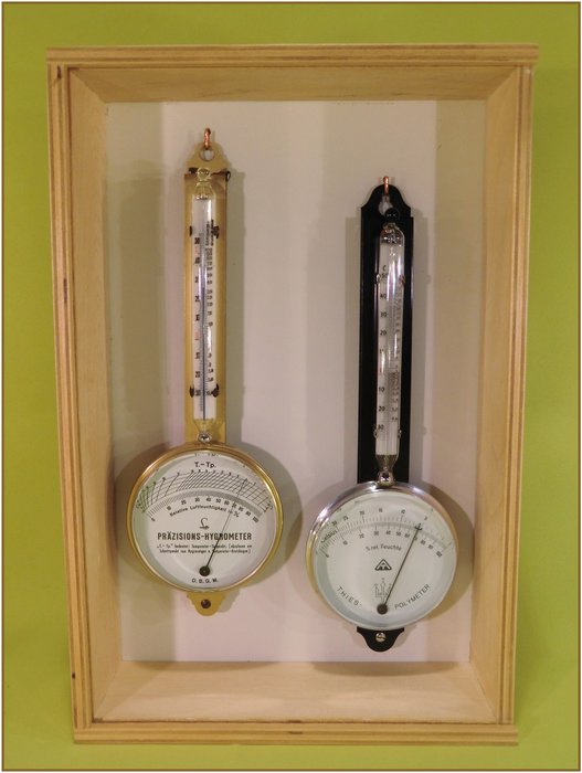 Polímetro LUFFT + THIES no armário de exposição - Polímetro - Higrômetro - Termômetro