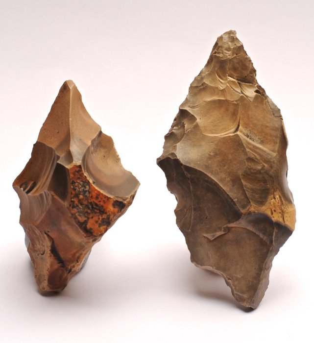 史前，旧石器时代 燧石 2个旧石器时代中期尖头工具119和90毫米 - (2)