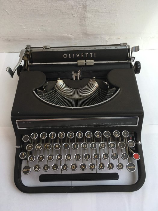 Olivetti, Studio 42 - masina de scris, sfarsitul anilor ’30 - în principal metalice