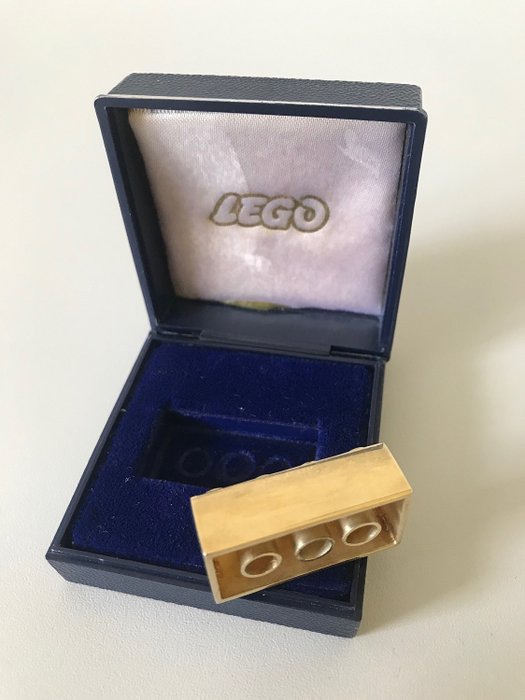 LEGO - Employee Gift - Extremely Rare Golden Lego Brick 14kt Goldener Legostein - 1970-1979 - Germany