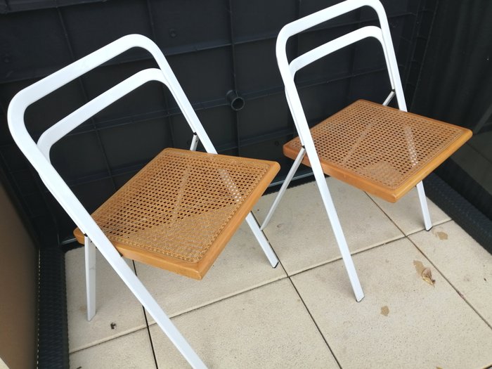Giorgio Cattelan  - Cidue - Folding chair (2)
