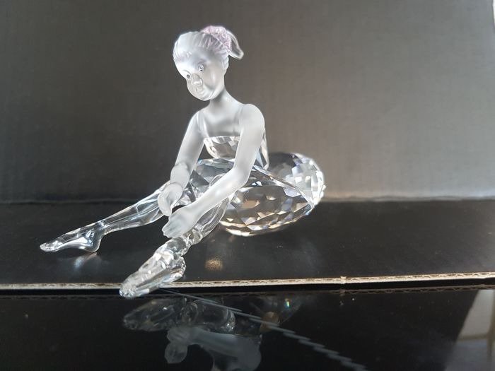 Swarovski - Sitzende Ballerina - 254960 (1) - Kristall