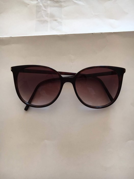Yves Saint Laurent Sunglasses - Catawiki