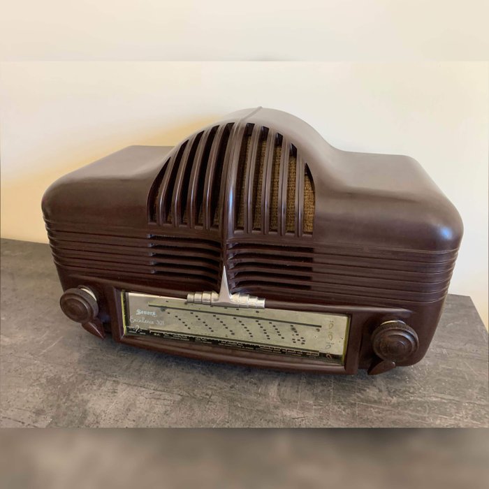 Sonora - Excellence 301 - front cadillac - rádió bakelit hangminőségi modell 301 év 40 elülső cadillac