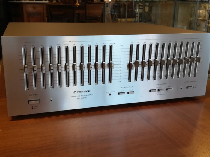 Pioneer - SG-9 - 12- band graphic equalizer