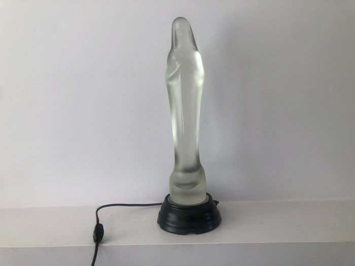 Stef Uiterwaal - Leerdam - Madonna op voetstuk (lamp)
