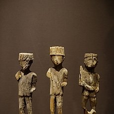 Figures (3) - Wood - Hazomanga - Sakalava - Madagascar 