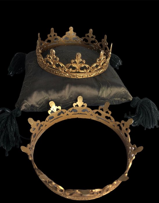 Francia király és királynő korona - Sárgaréz