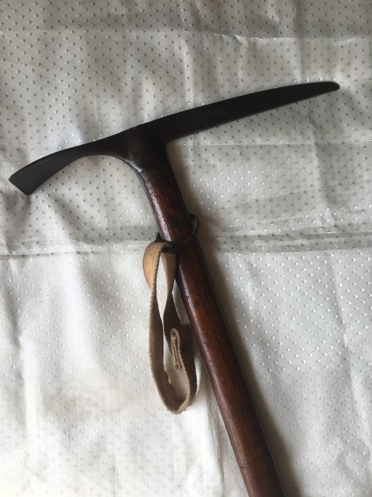 拐杖, 登山者的古代冰斧 - Iron (wrought) - 20世紀初