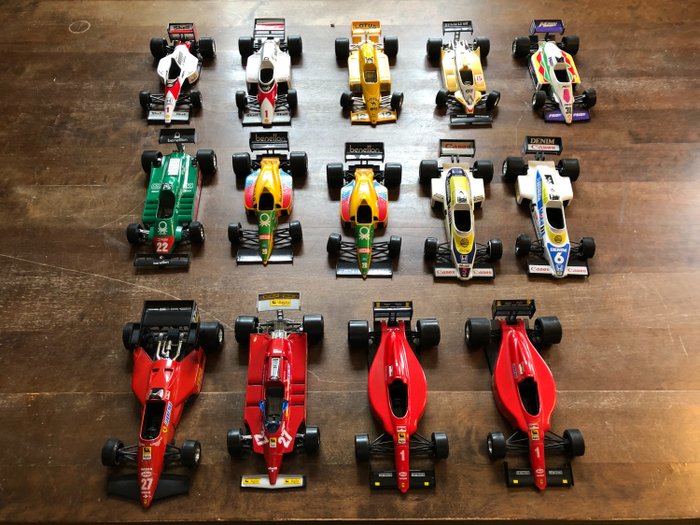 Vintage Bburago - 1:24 - Collection of 14 F1 cars from Ferrari, Benetton, Williams, McLaren, Renault and Lotus