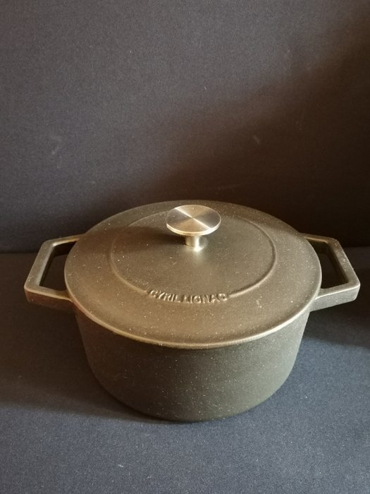 Cyril Lignac - 西里尔·利尼亚克（Cyril Lignac）-大型铸铁锅-法国-2000年左右 (1) - 铸铁