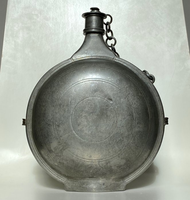 Pilgrim's bottle - canteen - initials - Pewter/Tin - Second half 18th century