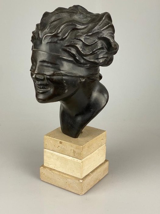 Sculpture, head of a blindfolded female figure, probably "Lady Justice" - Alloy, metal - First half 20th century