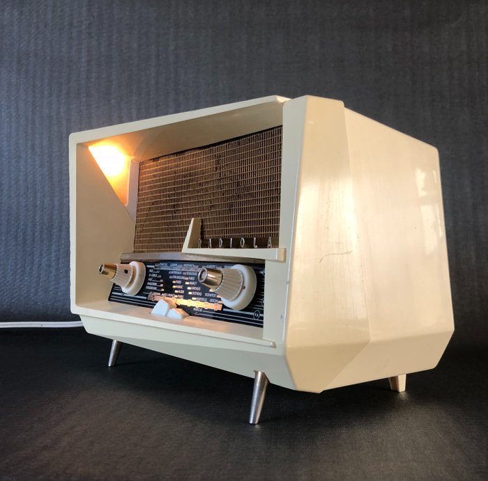 Radiola - Le Corbusier RA248 - Radio de tubo