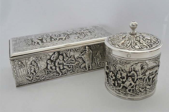 H. Hooijkaas - D.E. - Boîte cuillère et boîte à thé en métal argenté par Douwe Egberts - Métal argenté