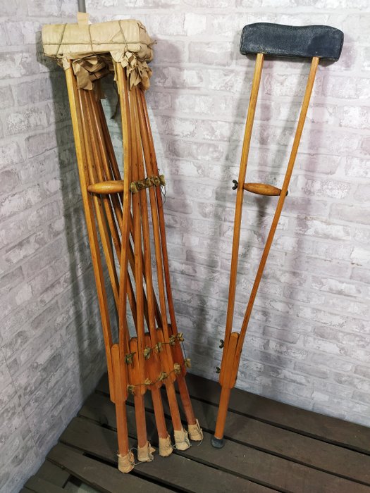 Wooden Crutches 1950's (6) - Wood