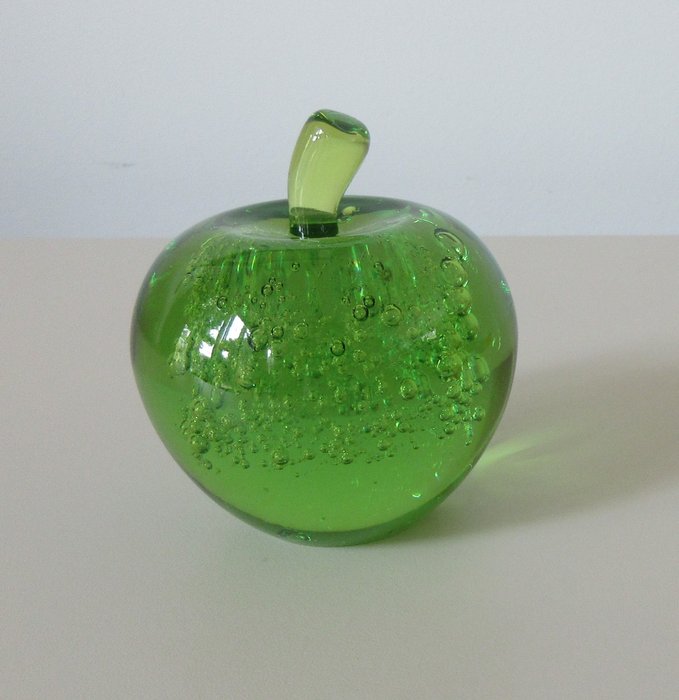 Siem van der Marel - Leerdam - Green apple paperweight with air bubbles - Glass