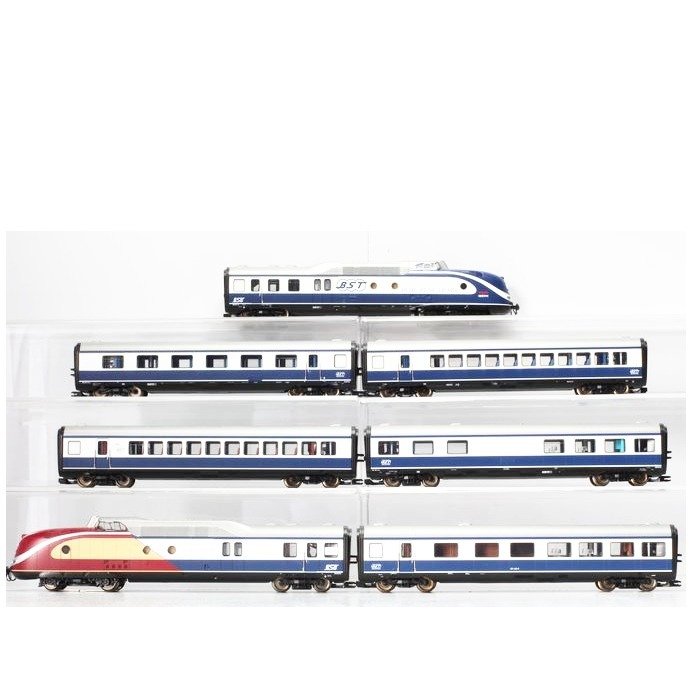 Märklin H0 - 37608 - Unidad de tren - BR 601, Blue Star Train - 999 piezas en todo el mundo - Incl. certificado - DB, ESG