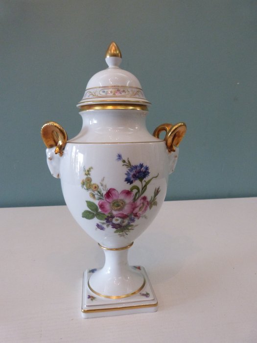 Kaiser - Låg vase amfora Gloria med ibex håndtag - Porcelæn