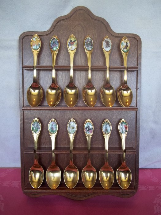 Franklin Mint - The Butterflies of the World Spoon așezată pe afișaj din lemn - 24 de carate placate cu aur cu porțelan - Stare foarte bună.